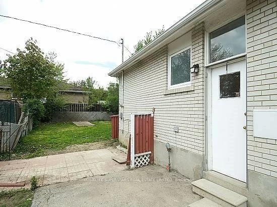 14, Dorward, Mount Olive-Silverstone-Jamestown, Toronto