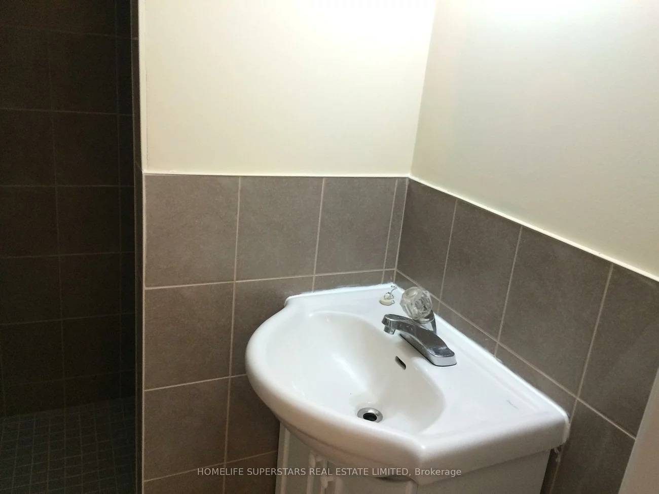 14, Dorward, Mount Olive-Silverstone-Jamestown, Toronto