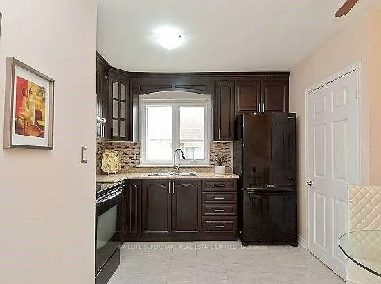 14, Dorward, Mount Olive-Silverstone-Jamestown, Toronto