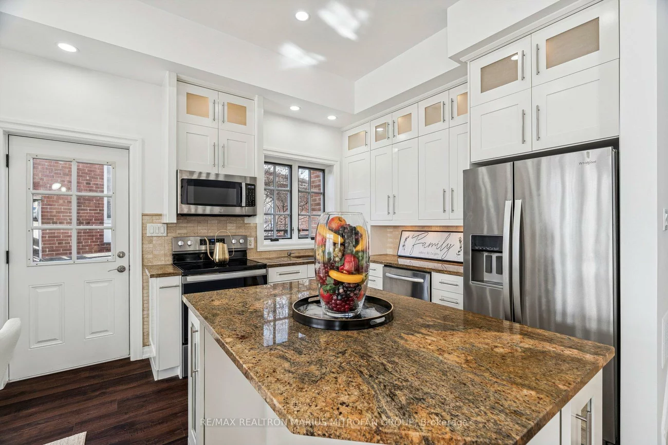 7, Rollins, Islington-City Centre West, Toronto