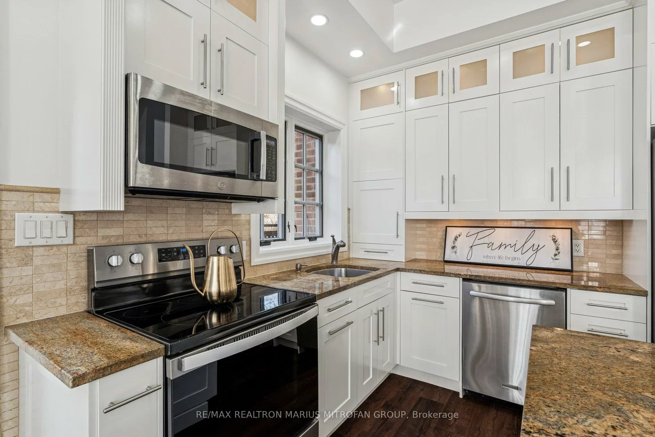 7, Rollins, Islington-City Centre West, Toronto