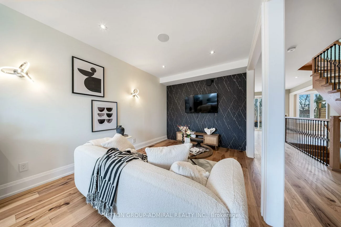 33, Twenty First, New Toronto, Toronto