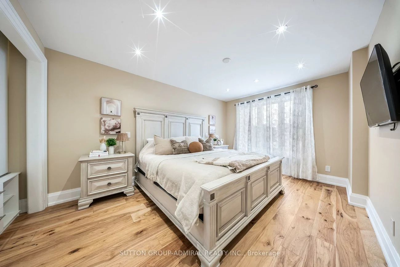 33, Twenty First, New Toronto, Toronto