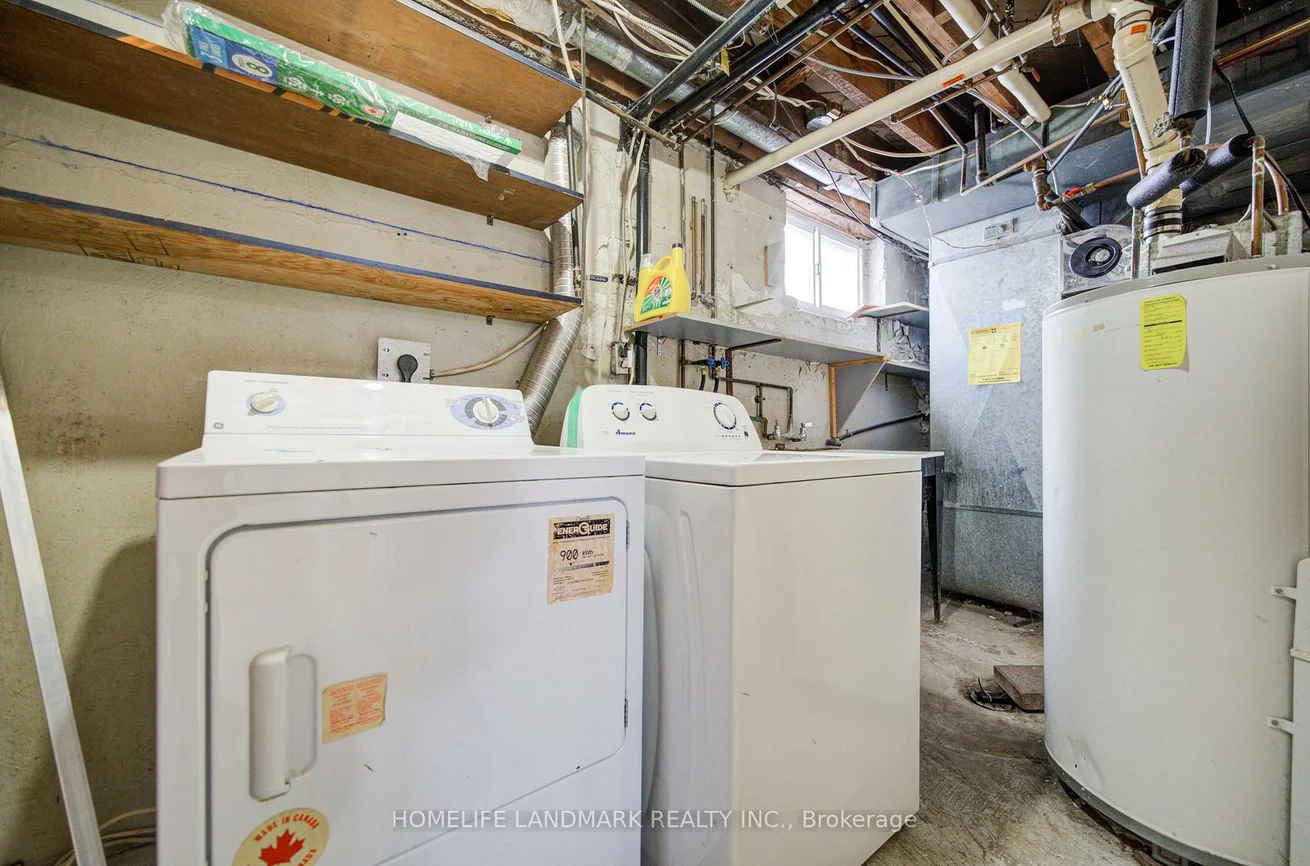 880, Shaw, Dovercourt-Wallace Emerson-Junction, Toronto