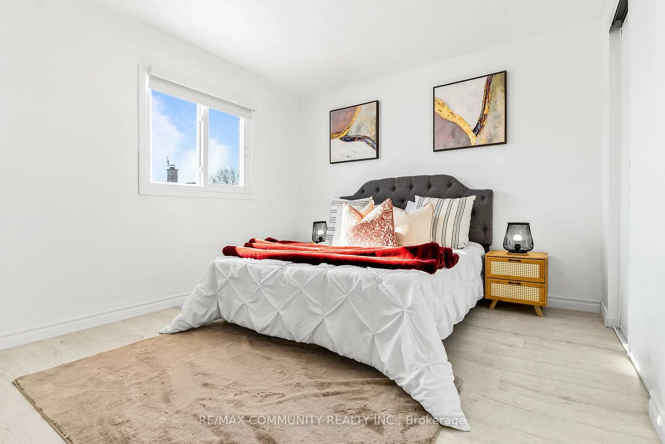 42, Kay, Mount Olive-Silverstone-Jamestown, Toronto