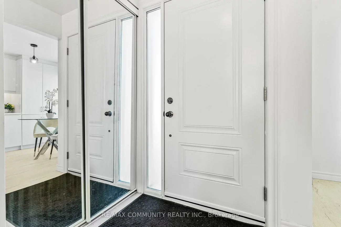 42, Kay, Mount Olive-Silverstone-Jamestown, Toronto