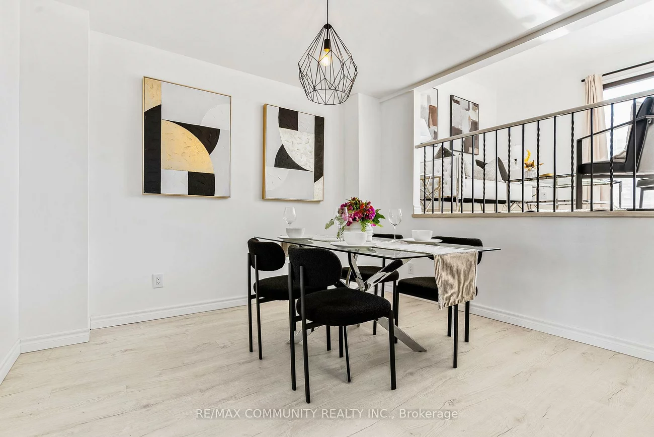 42, Kay, Mount Olive-Silverstone-Jamestown, Toronto