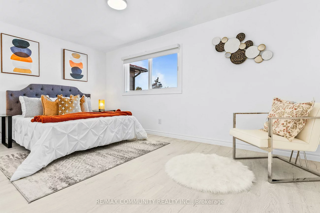 42, Kay, Mount Olive-Silverstone-Jamestown, Toronto