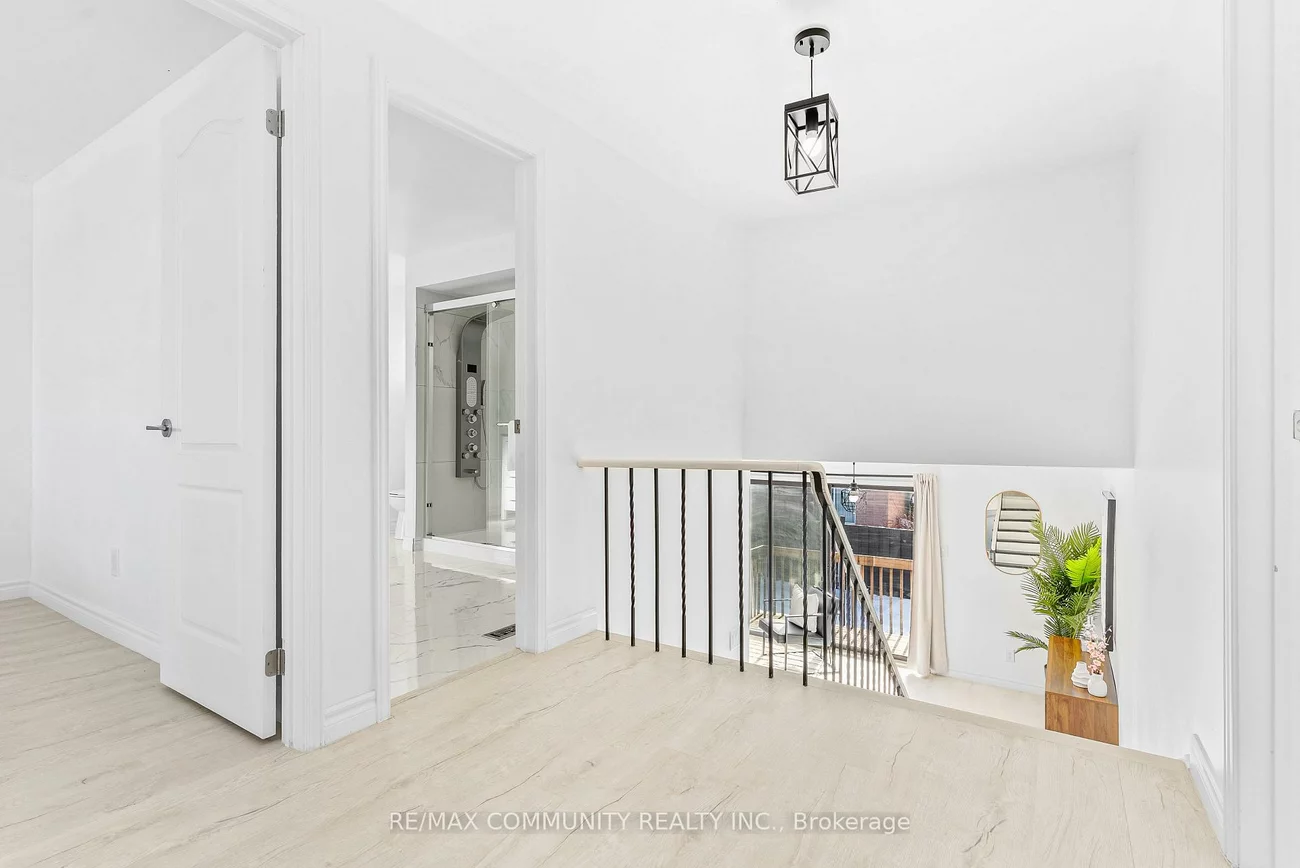 42, Kay, Mount Olive-Silverstone-Jamestown, Toronto