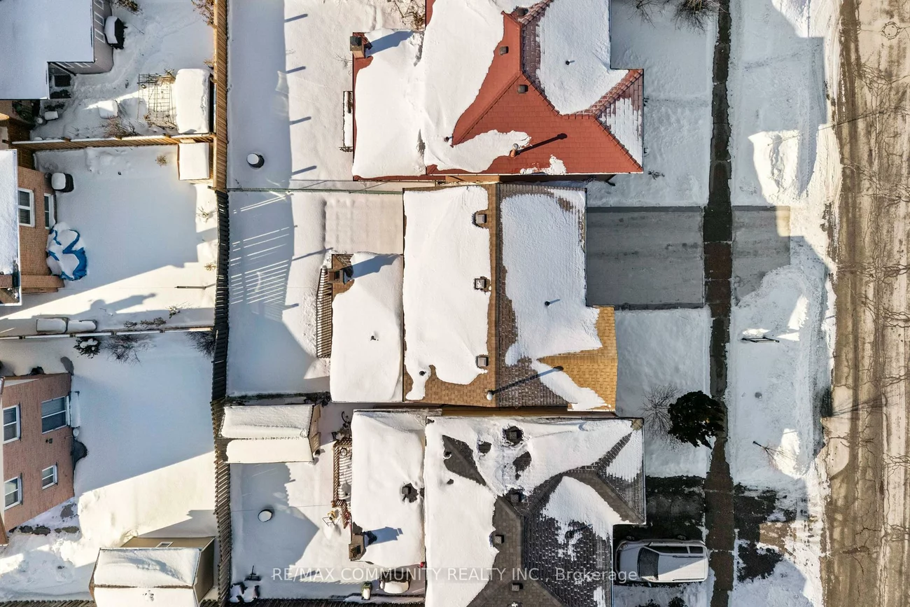 42, Kay, Mount Olive-Silverstone-Jamestown, Toronto