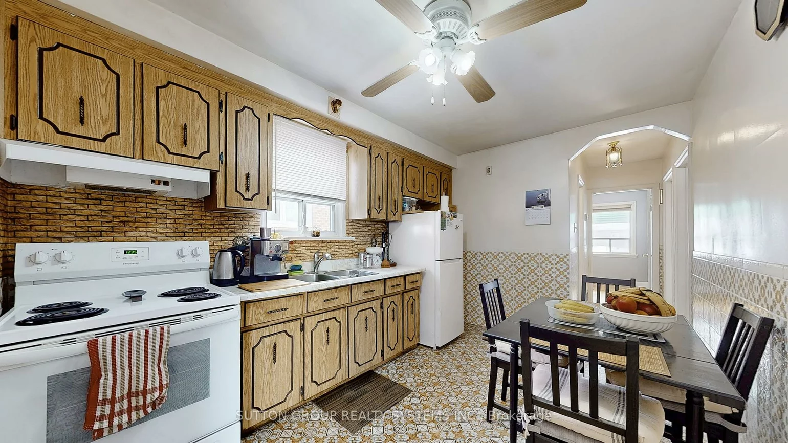 199, Strathnairn, Beechborough-Greenbrook, Toronto