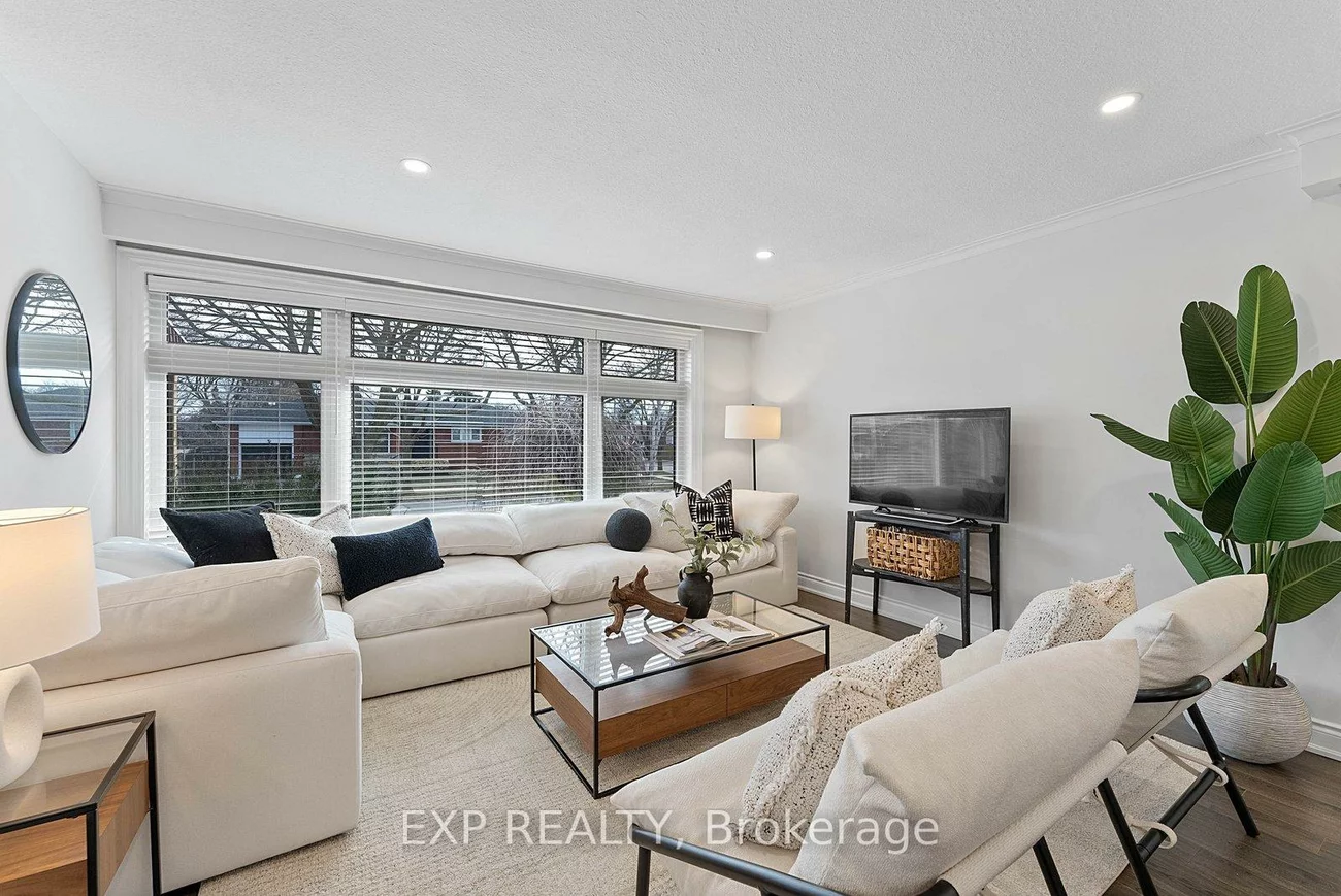 39, Hobden, Willowridge-Martingrove-Richview, Toronto