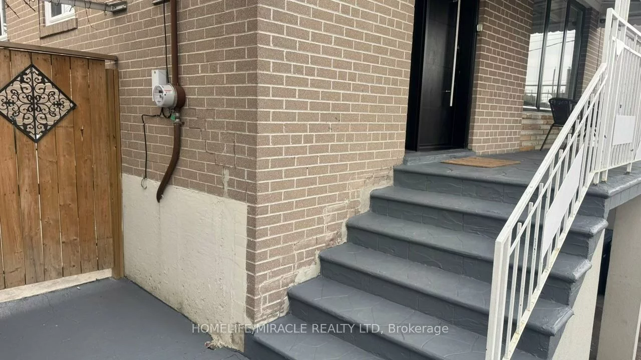 78, Cherrylawn, Humber Summit, Toronto