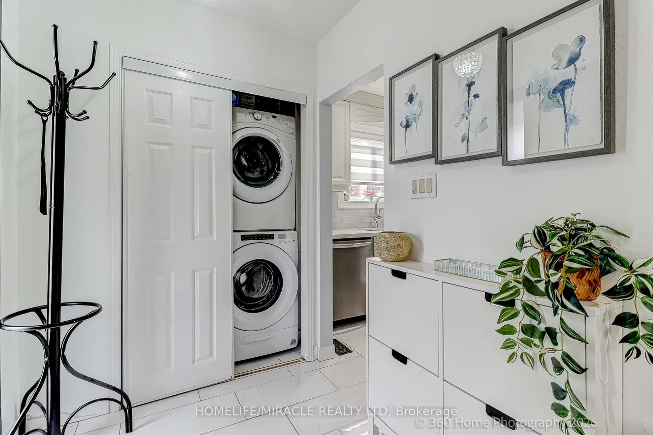 78, Cherrylawn, Humber Summit, Toronto