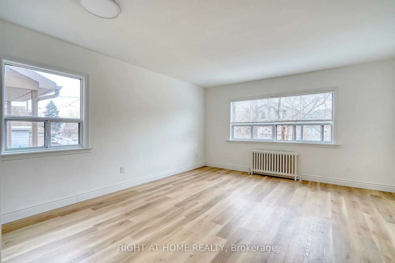 101, Sixteenth, New Toronto, Toronto