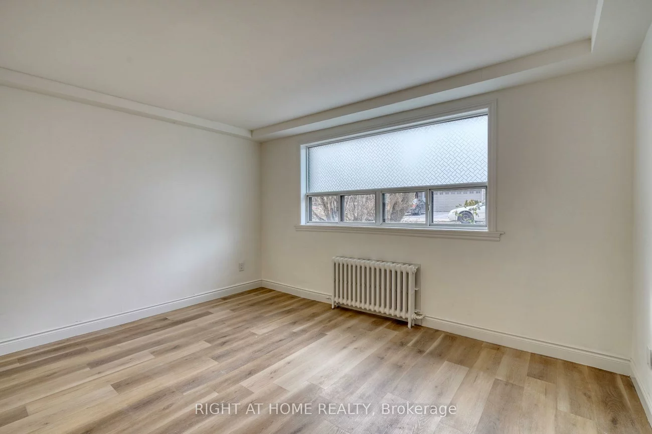 101, Sixteenth, New Toronto, Toronto