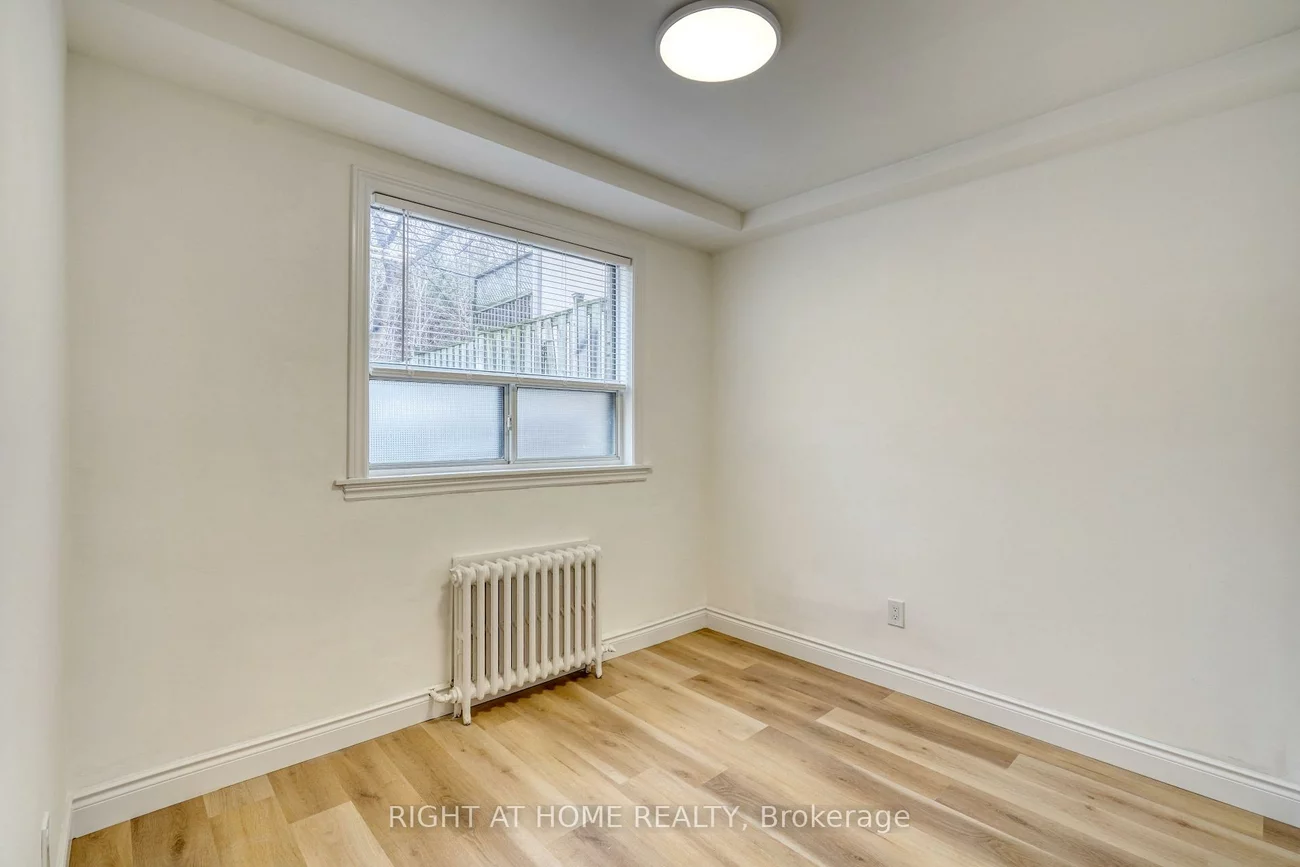 101, Sixteenth, New Toronto, Toronto