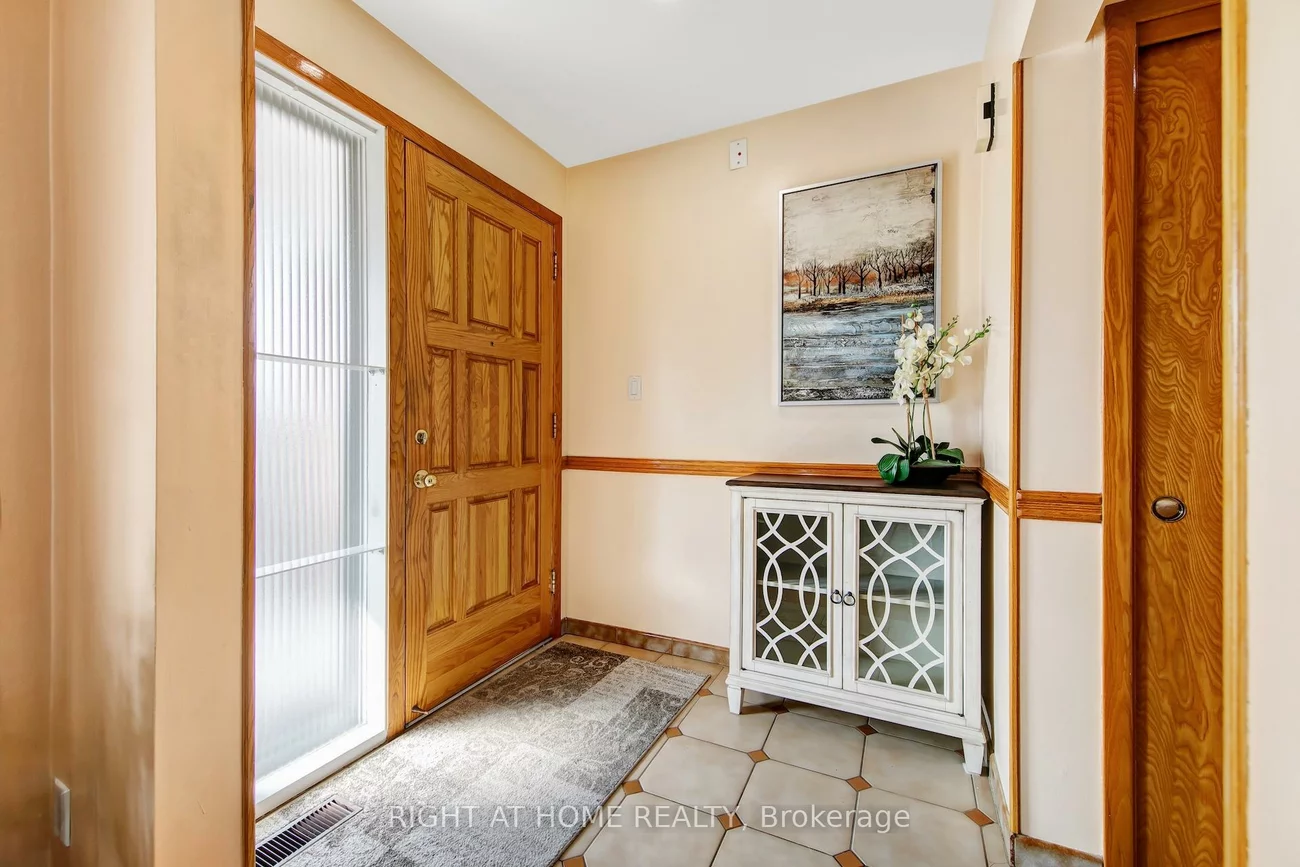 234, Maple Leaf, Rustic, Toronto