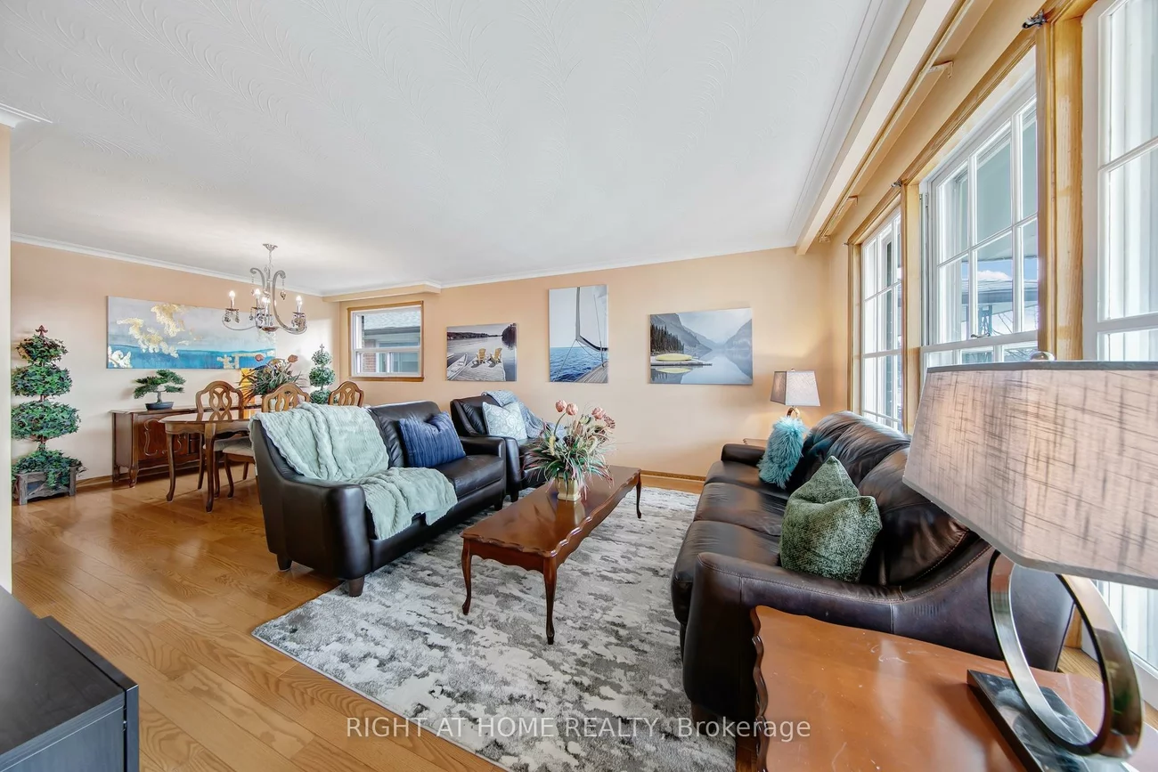 234, Maple Leaf, Rustic, Toronto