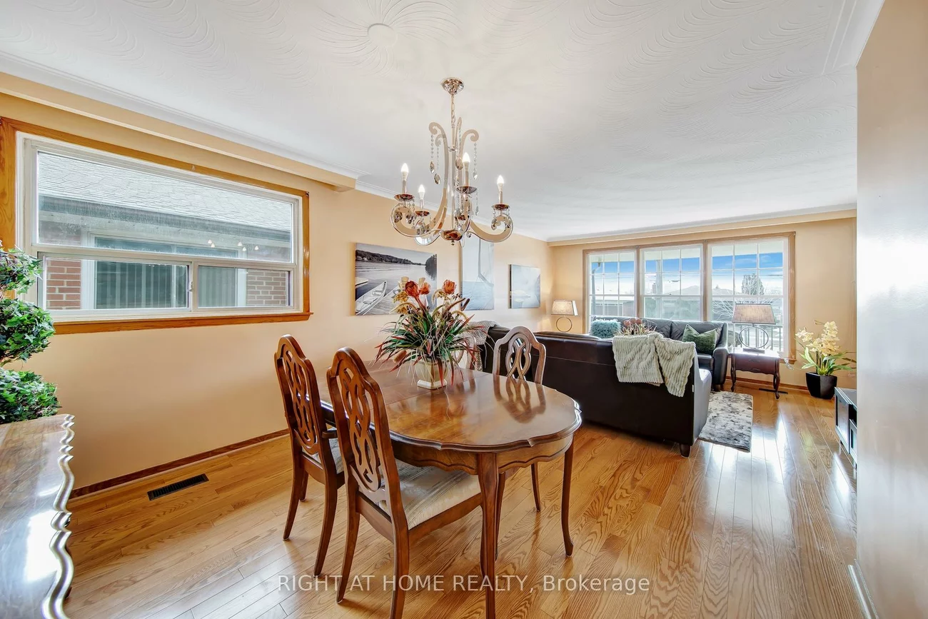 234, Maple Leaf, Rustic, Toronto