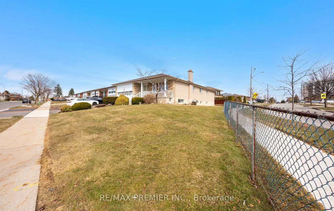 3, Mayberry, Glenfield-Jane Heights, Toronto