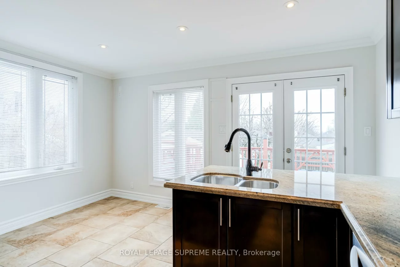 18, Fairweather, Brookhaven-Amesbury, Toronto
