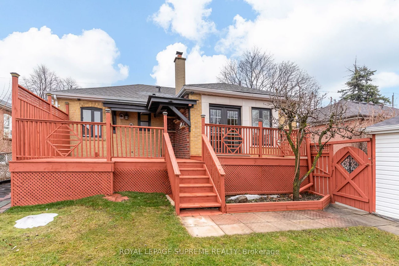 18, Fairweather, Brookhaven-Amesbury, Toronto