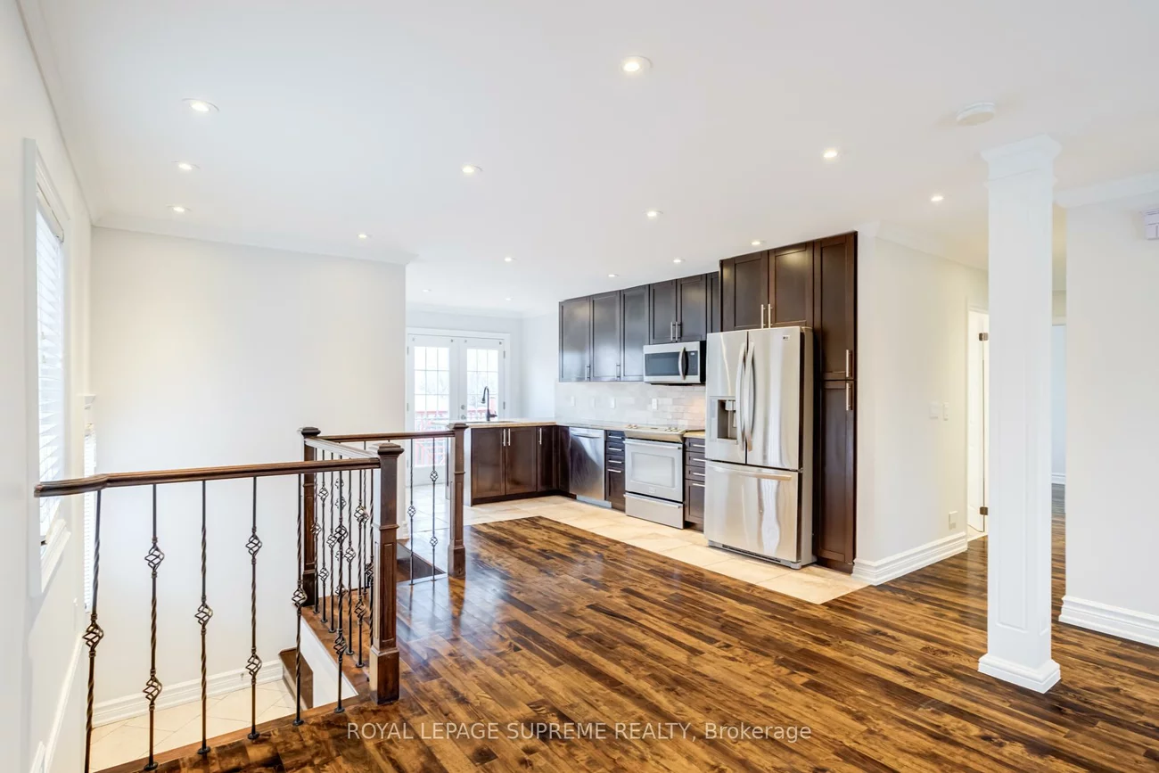 18, Fairweather, Brookhaven-Amesbury, Toronto