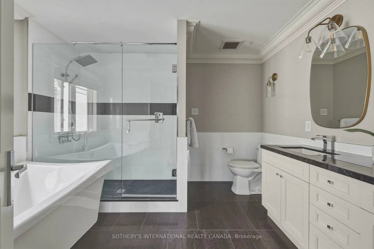 85, Strath, Kingsway South, Toronto