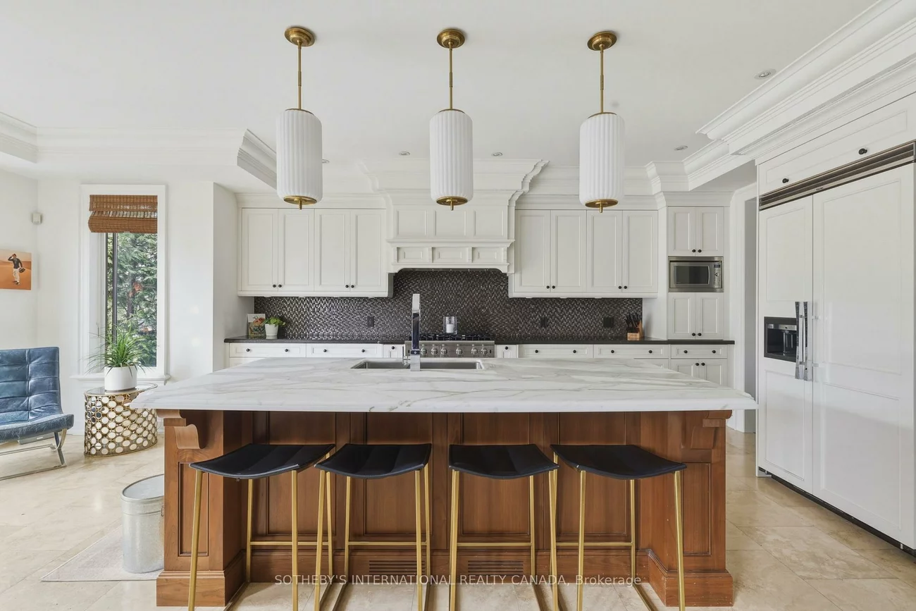 85, Strath, Kingsway South, Toronto