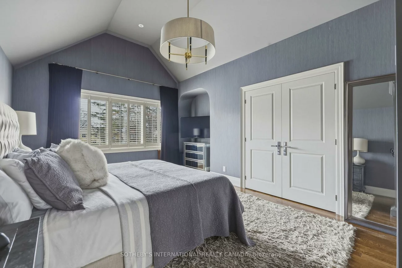 85, Strath, Kingsway South, Toronto