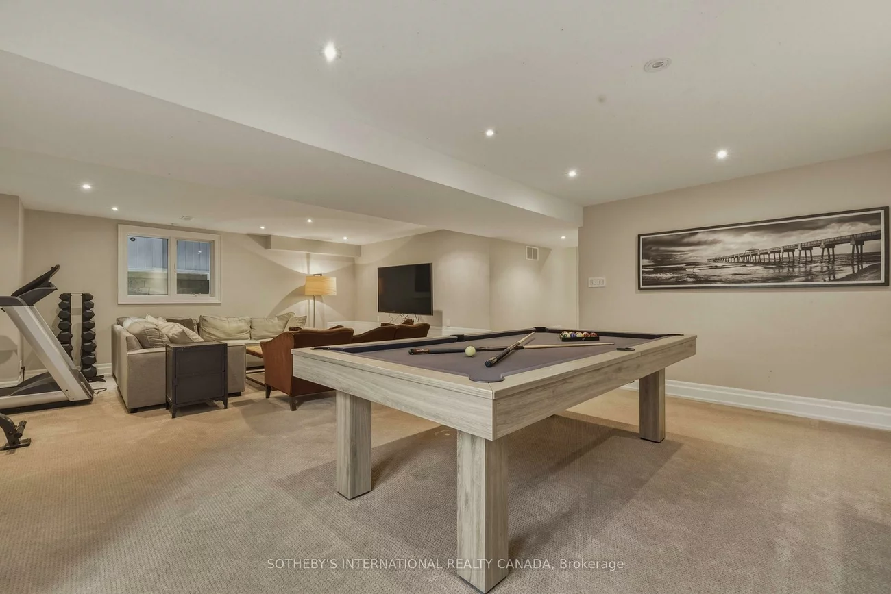 85, Strath, Kingsway South, Toronto