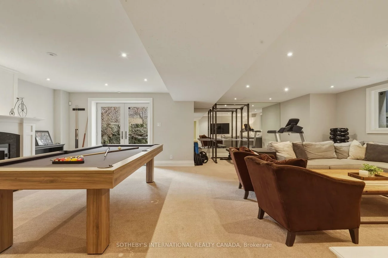 85, Strath, Kingsway South, Toronto