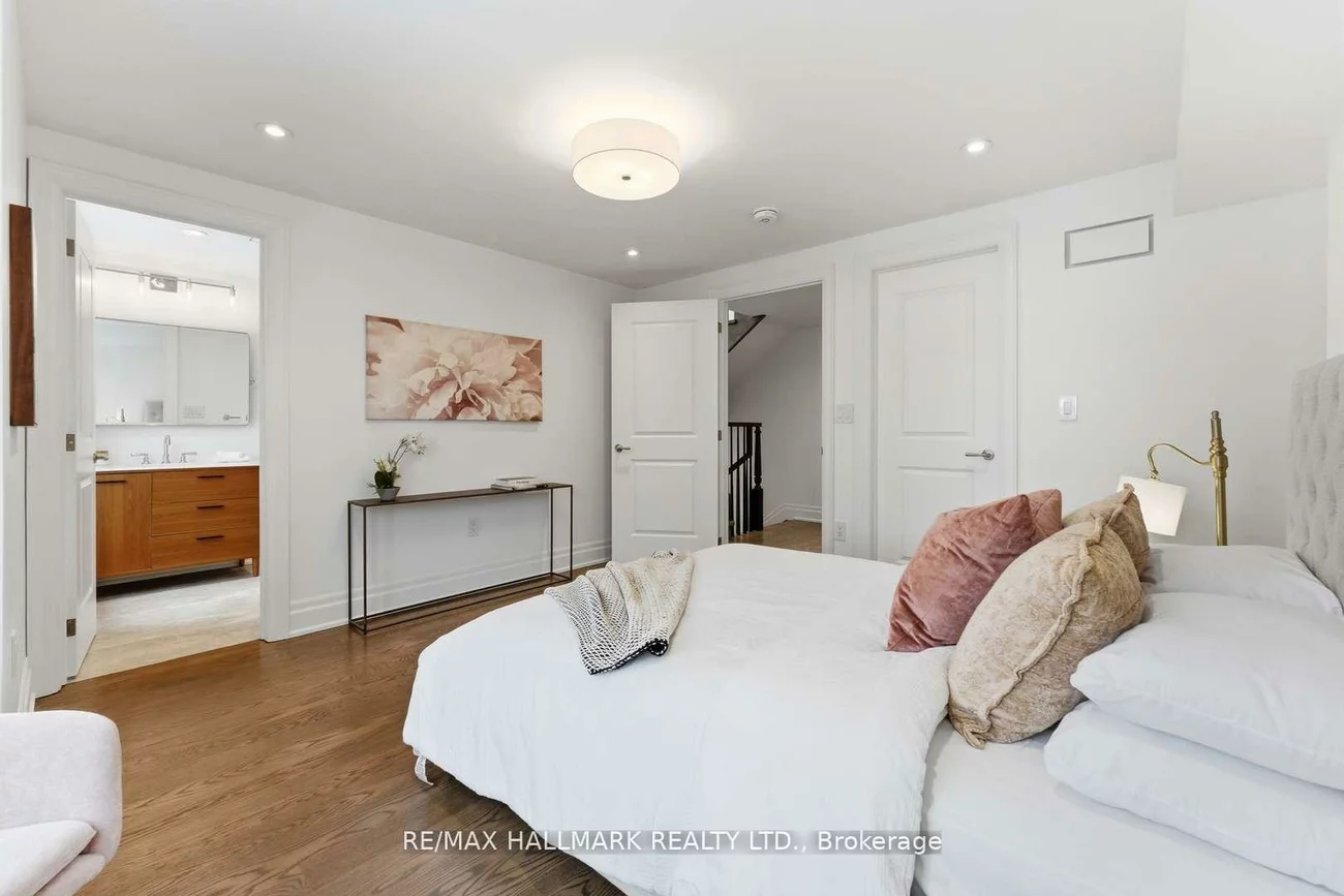 90, Garden, Roncesvalles, Toronto