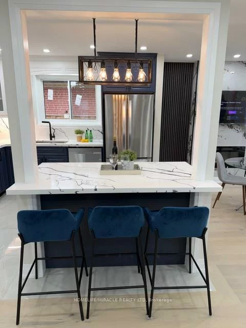 55, Taysham, Thistletown-Beaumonde Heights, Toronto