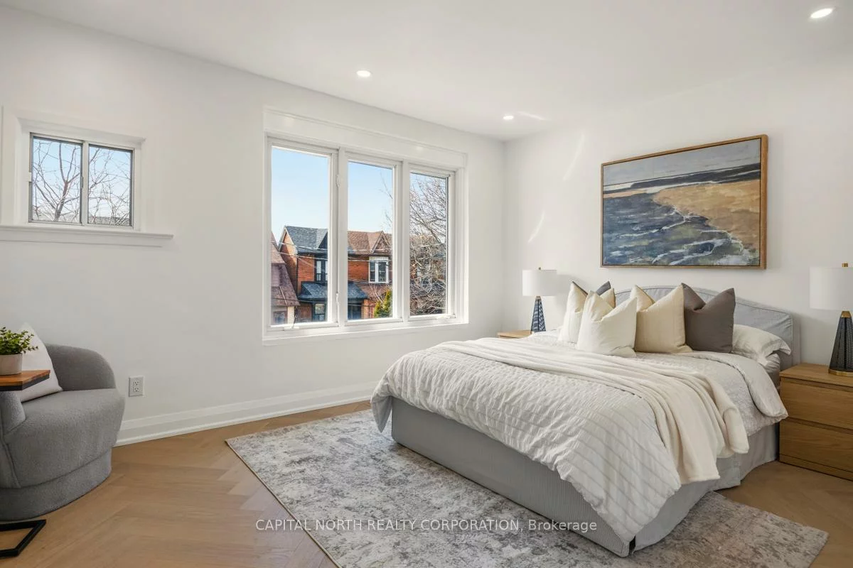 183, Laughton, Weston-Pellam Park, Toronto