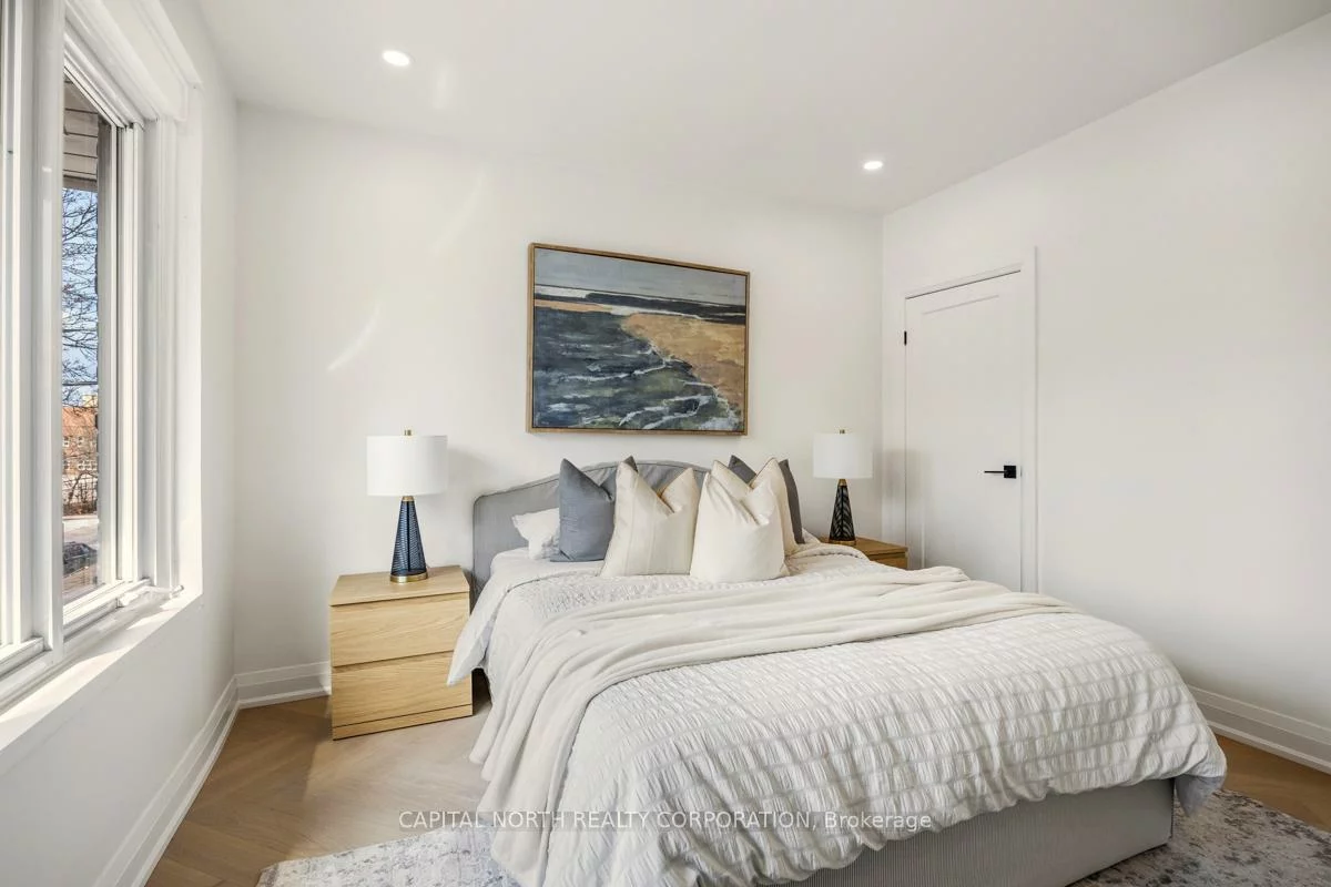 183, Laughton, Weston-Pellam Park, Toronto