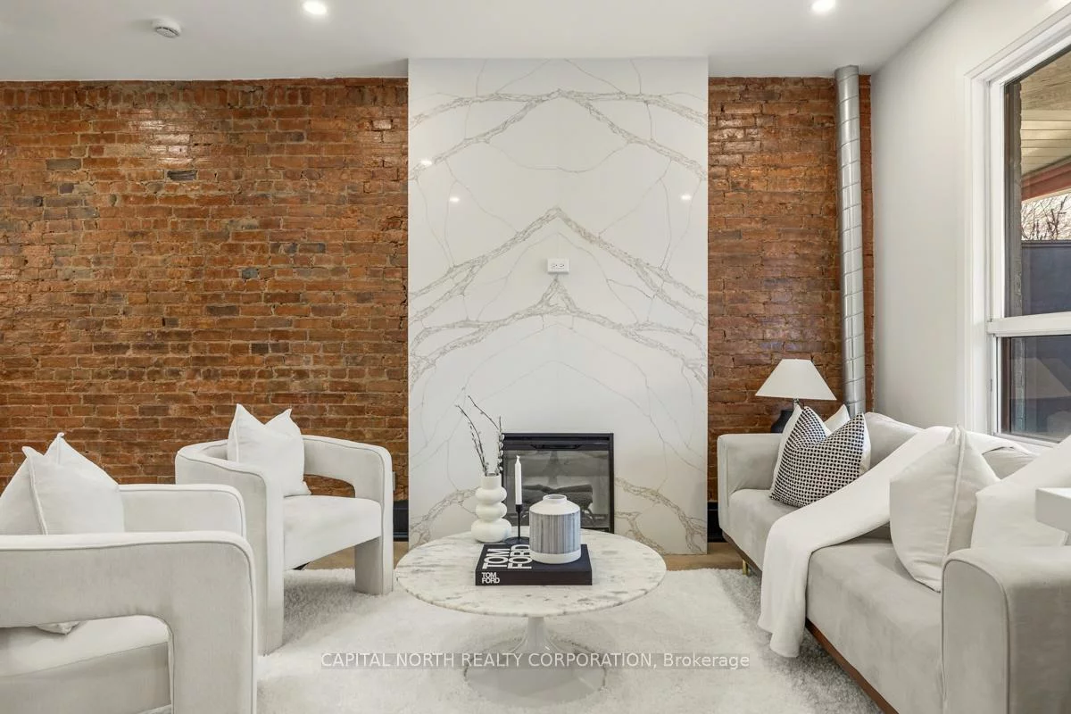 183, Laughton, Weston-Pellam Park, Toronto