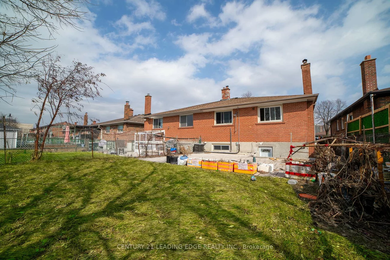 34, Petiole, Glenfield-Jane Heights, Toronto