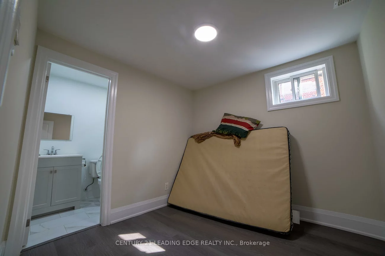 34, Petiole, Glenfield-Jane Heights, Toronto