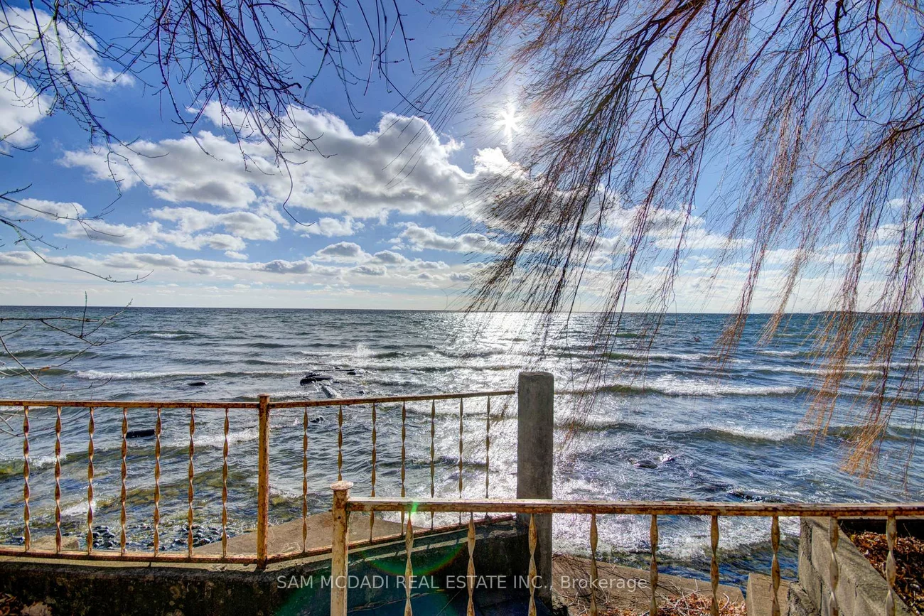 67, Lake Promenade, Long Branch, Toronto