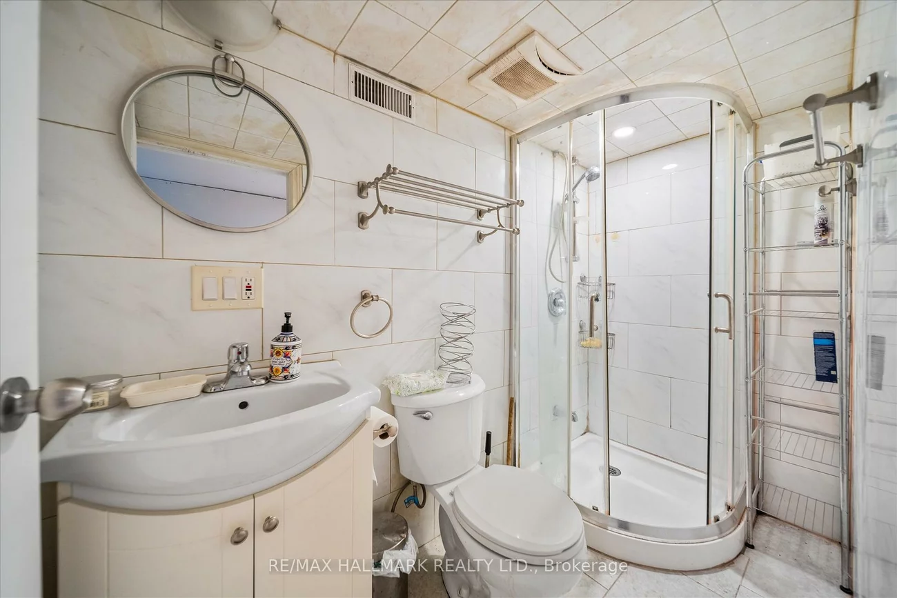 160, Silverthorn, Keelesdale-Eglinton West, Toronto