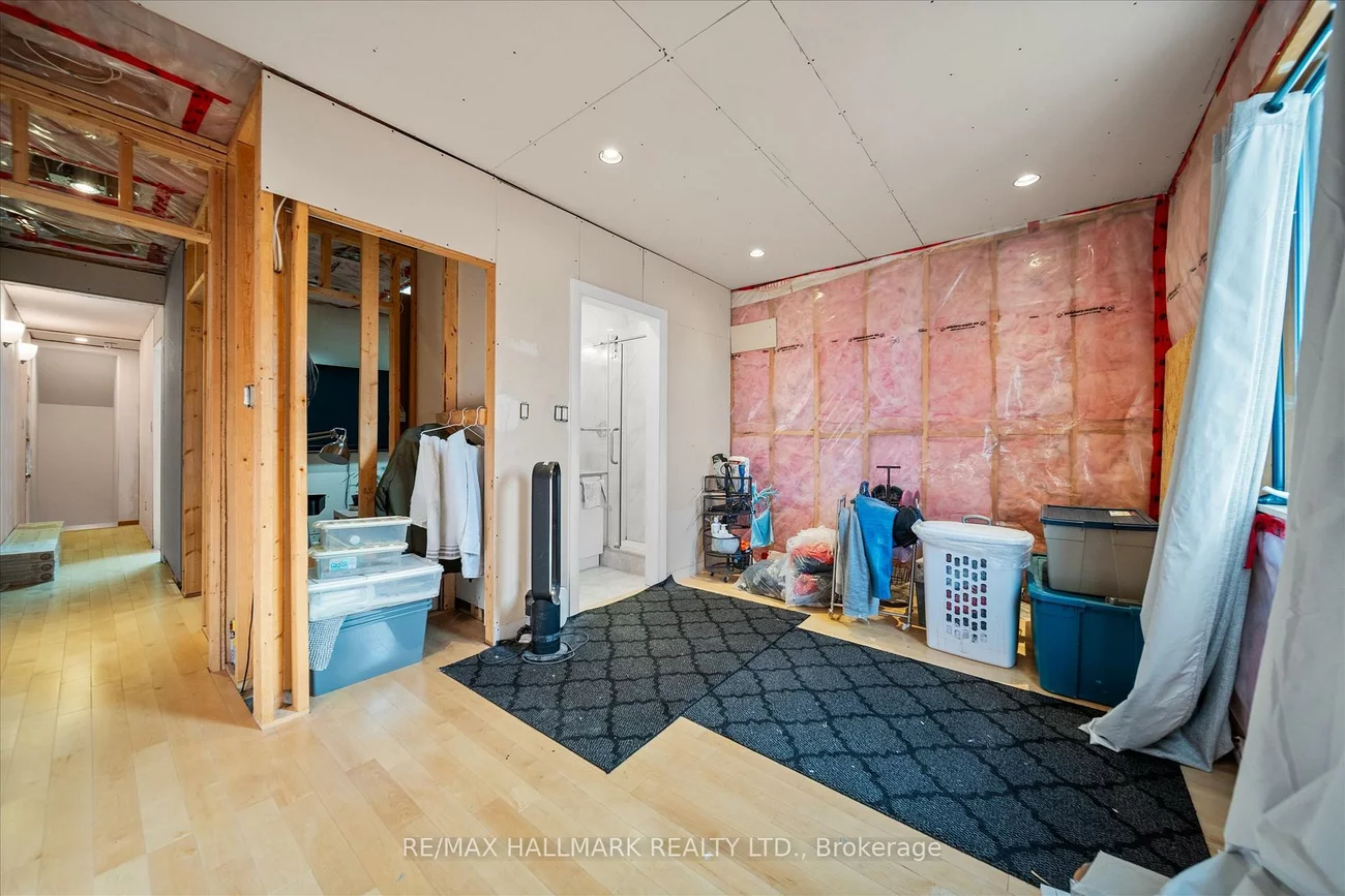 160, Silverthorn, Keelesdale-Eglinton West, Toronto