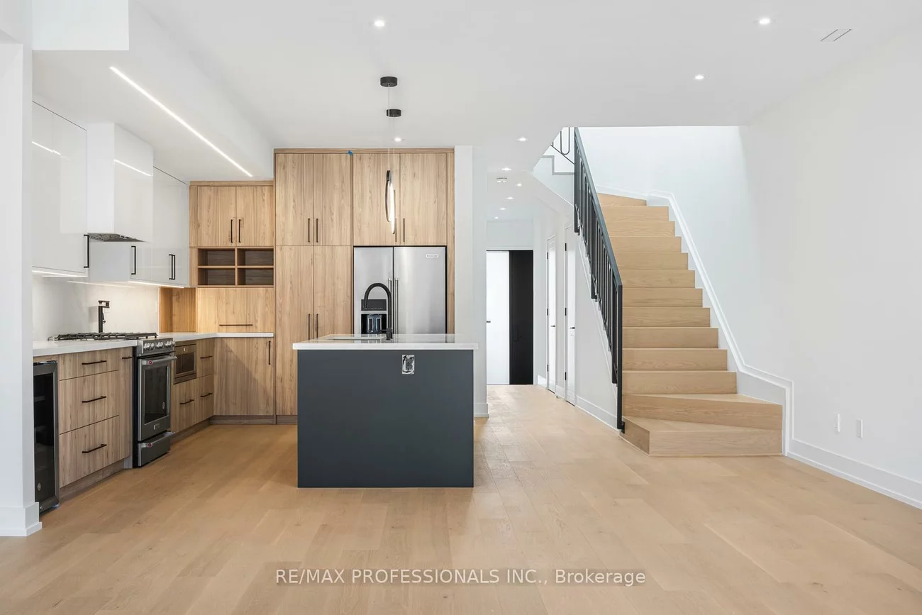 84, Twenty Ninth, Long Branch, Toronto