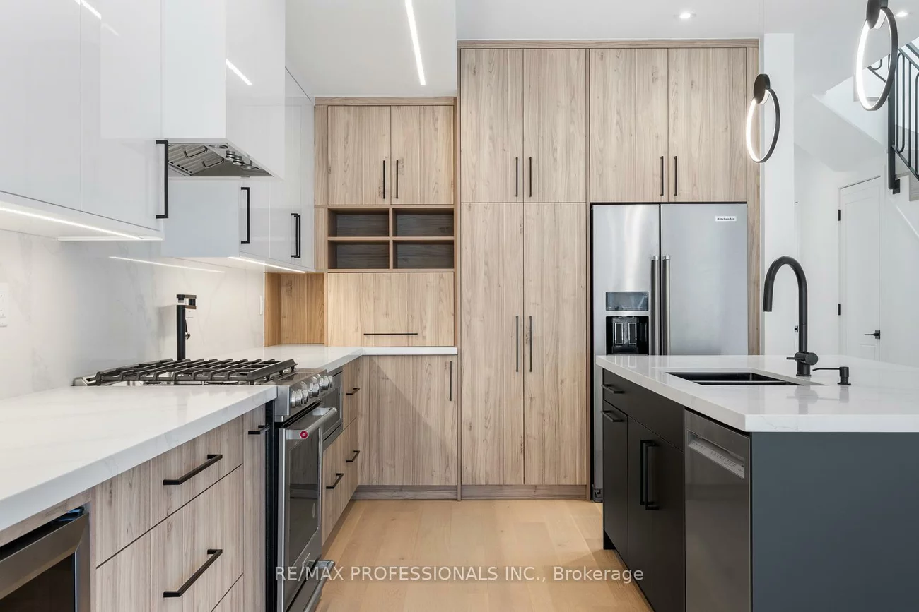 84, Twenty Ninth, Long Branch, Toronto