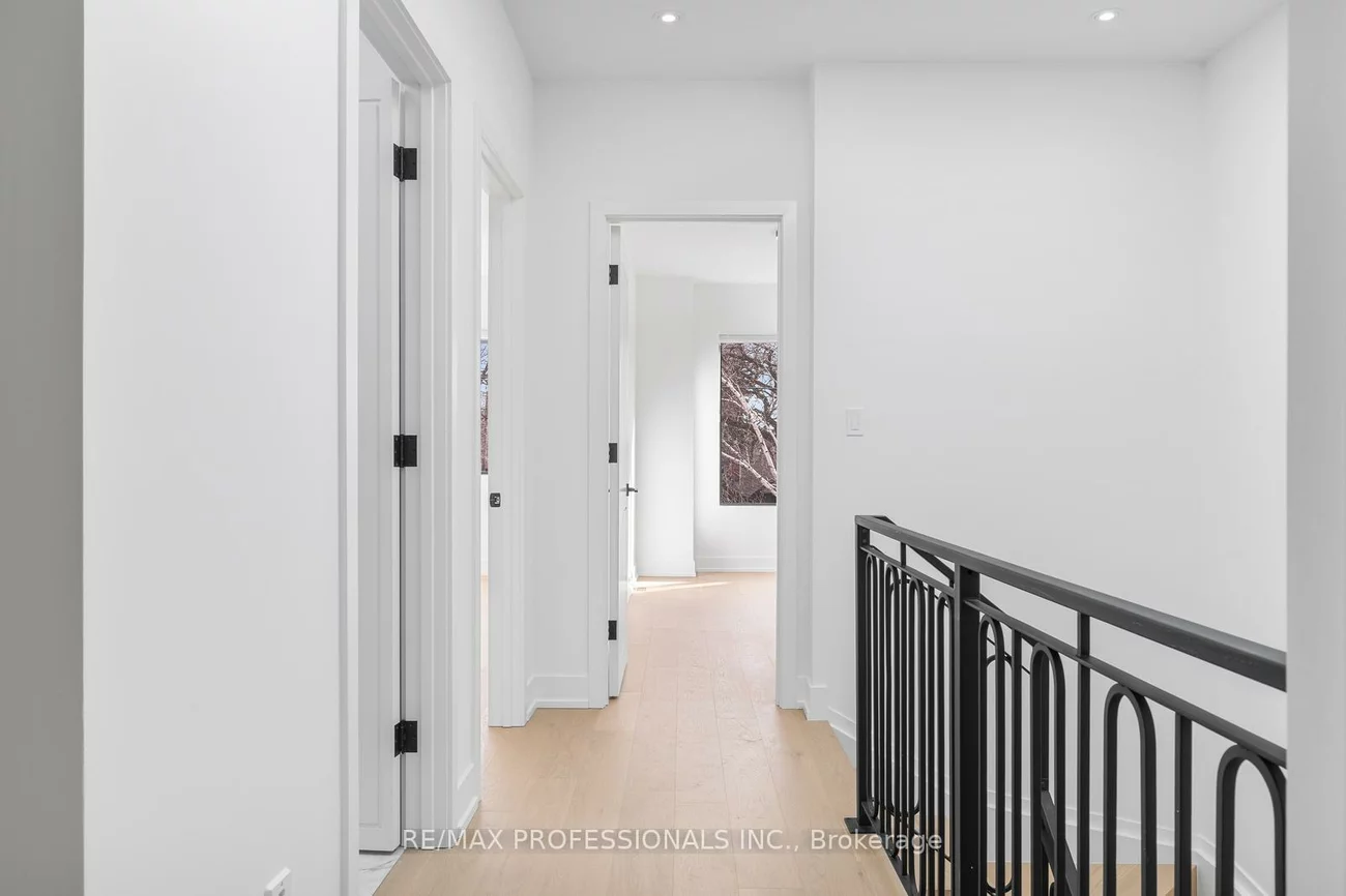 84, Twenty Ninth, Long Branch, Toronto