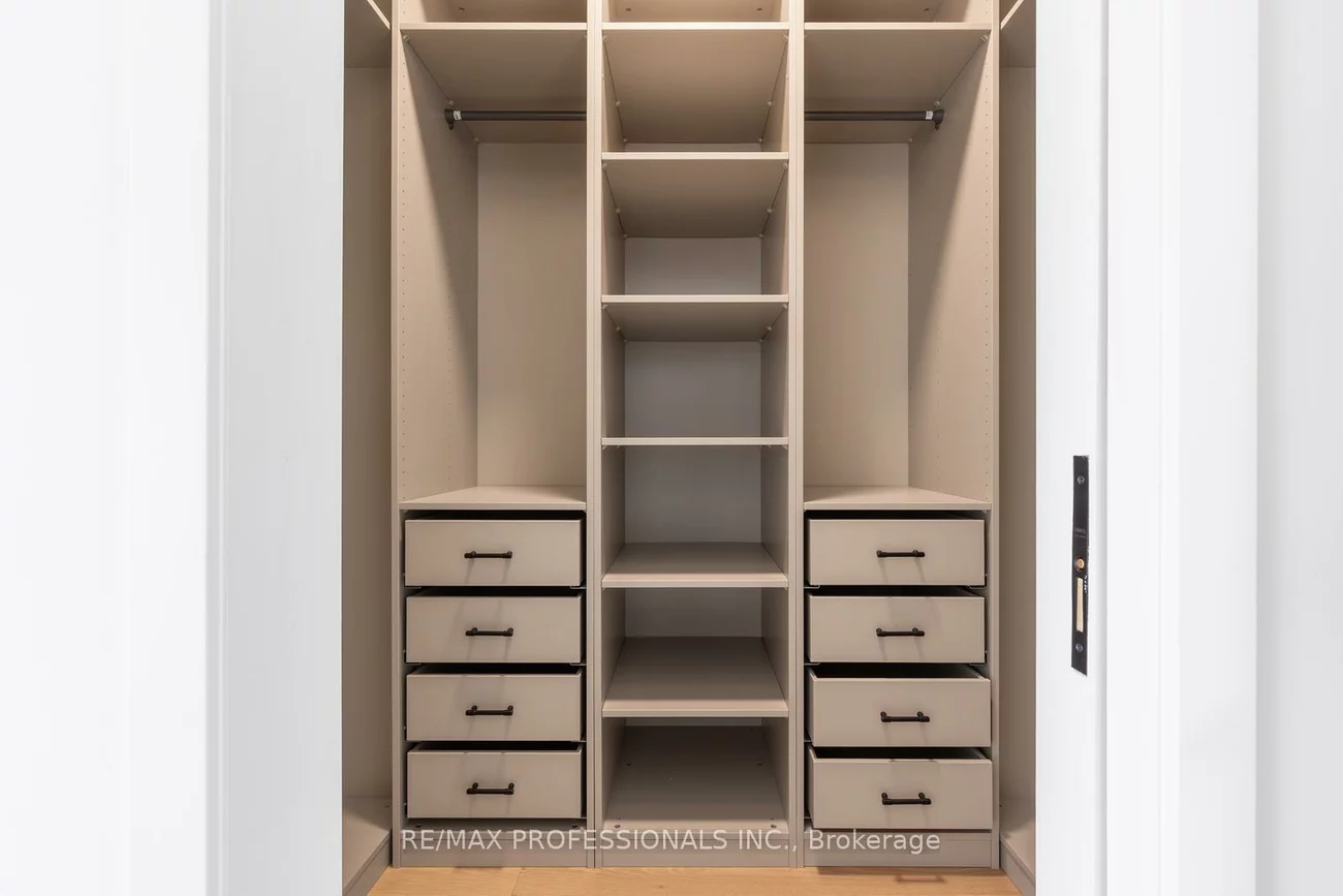 84, Twenty Ninth, Long Branch, Toronto