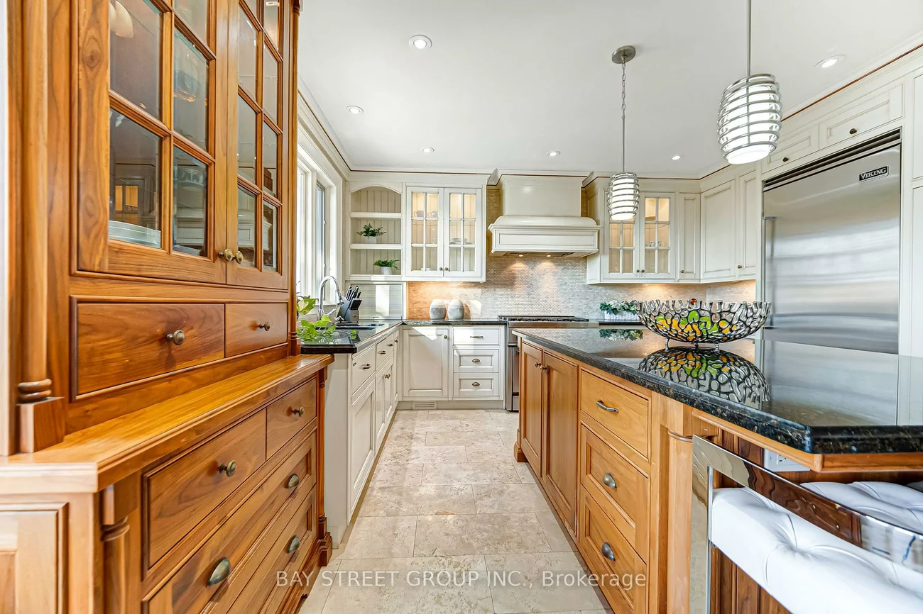 136, Humbercrest, Runnymede-Bloor West Village, Toronto