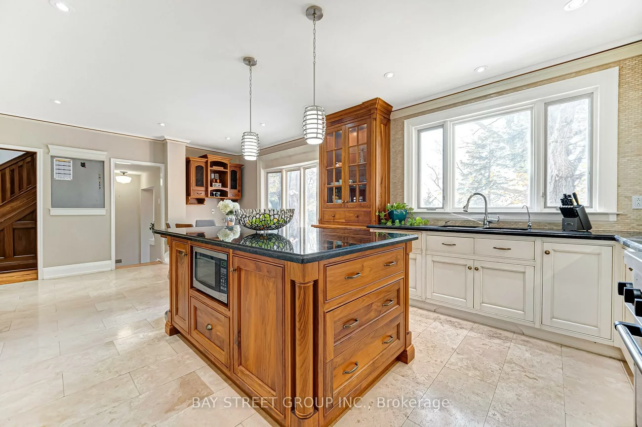 136, Humbercrest, Runnymede-Bloor West Village, Toronto