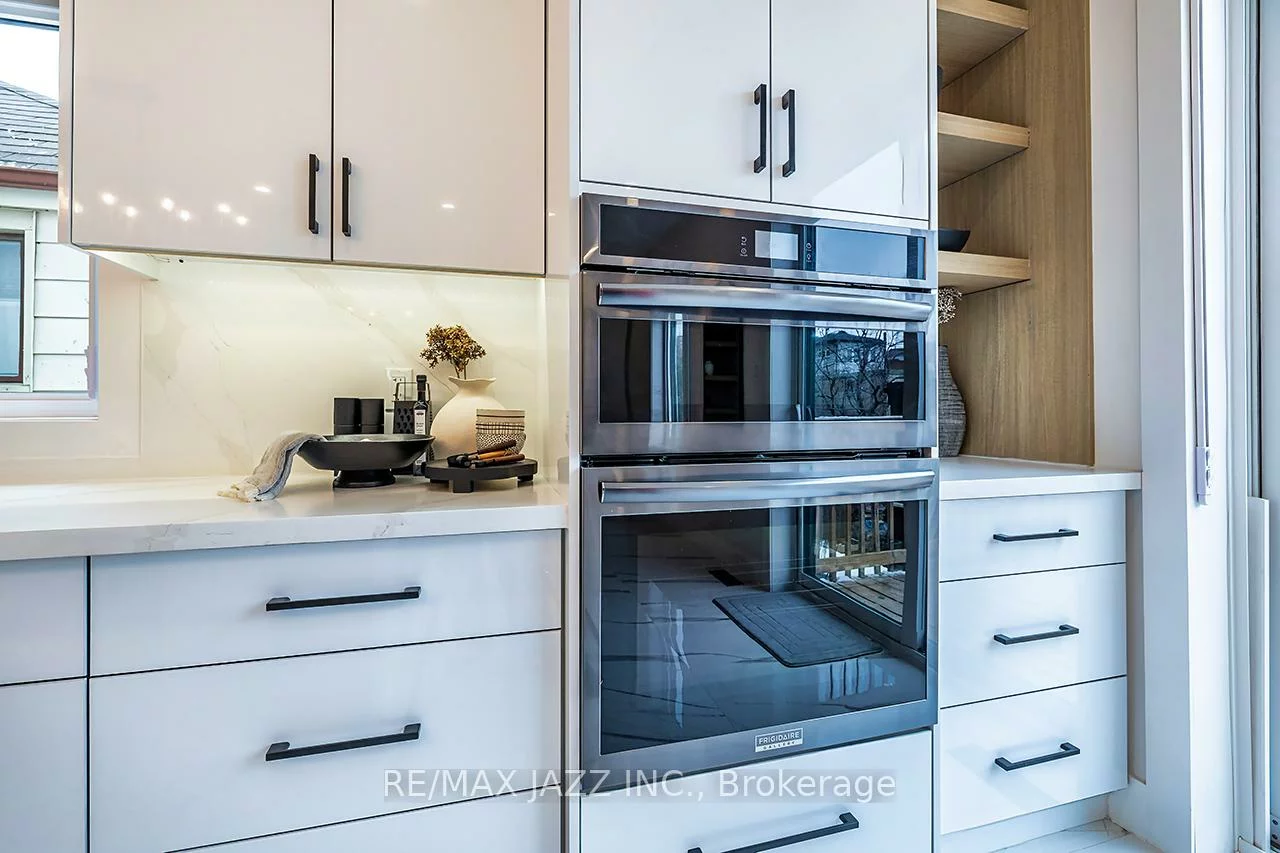 76, Haverson, Keelesdale-Eglinton West, Toronto